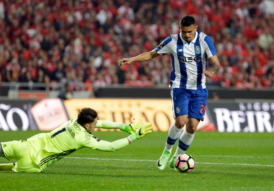 Ph&acirc;n t&iacute;ch tỷ lệ Benfica vs Porto, 1h ng&agrave;y 25/8