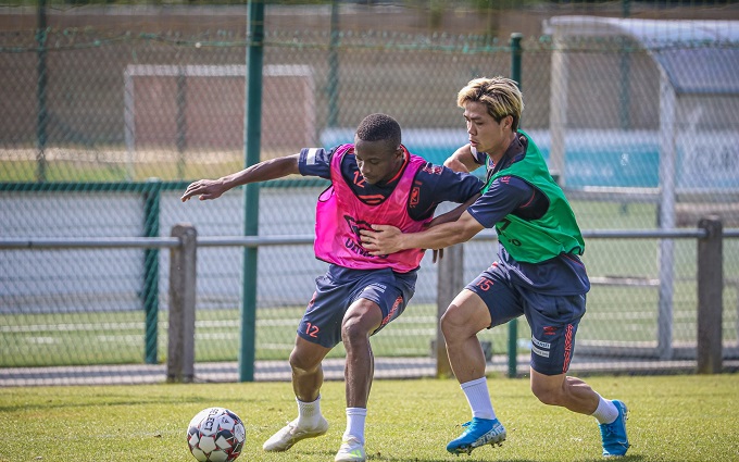 Sint-Truidense đ&atilde; sẵn s&agrave;ng trao cơ hội đ&aacute; ch&iacute;nh cho C&ocirc;ng Phượng