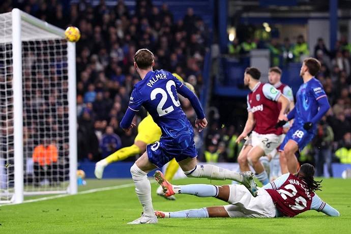 Si&ecirc;u m&aacute;y t&iacute;nh dự đo&aacute;n West Ham vs Chelsea, 2h00 ng&agrave;y 23/8