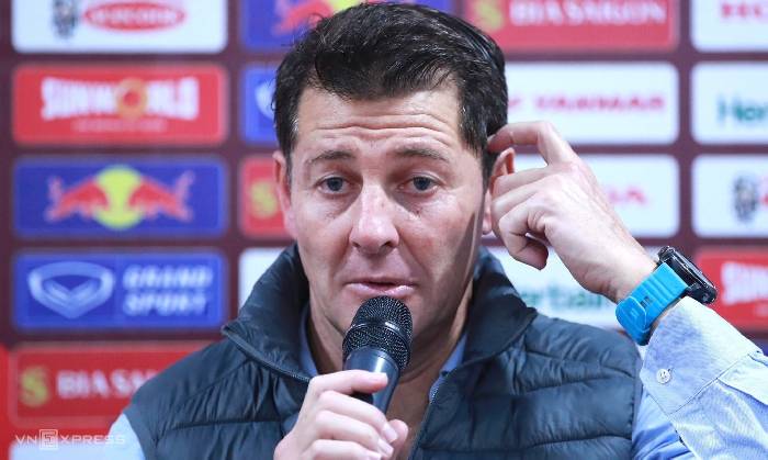 HLV Iraq: 'Vất vả m&atilde;i mới thắng được tuyển Việt Nam'