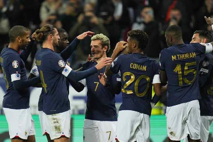  Ph&aacute;p đ&aacute;nh rơi cột mốc quan trọng tại v&ograve;ng loại Euro 2024