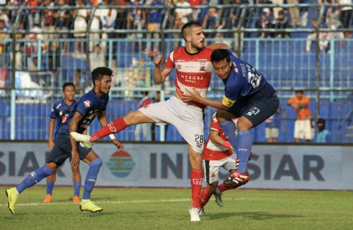 Nhận định, soi k&egrave;o Arema vs Madura United, 15h30 ng&agrave;y 23/12: Th&ecirc;m một lần đau