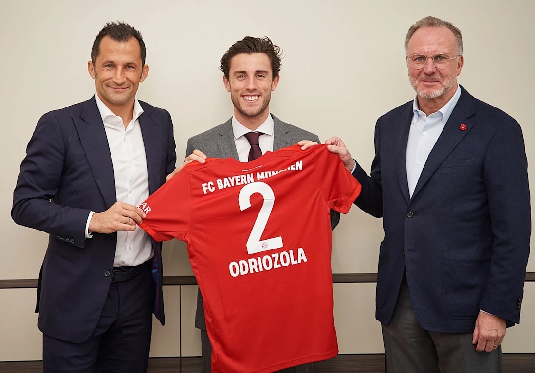 Hậu vệ Real Madrid trở th&agrave;nh t&acirc;n binh đầu ti&ecirc;n của Bayern Munich