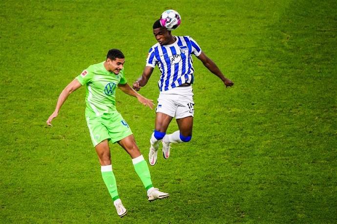 Soi k&egrave;o phạt g&oacute;c Hertha vs Wolfsburg, 2h30 ng&agrave;y 25/1