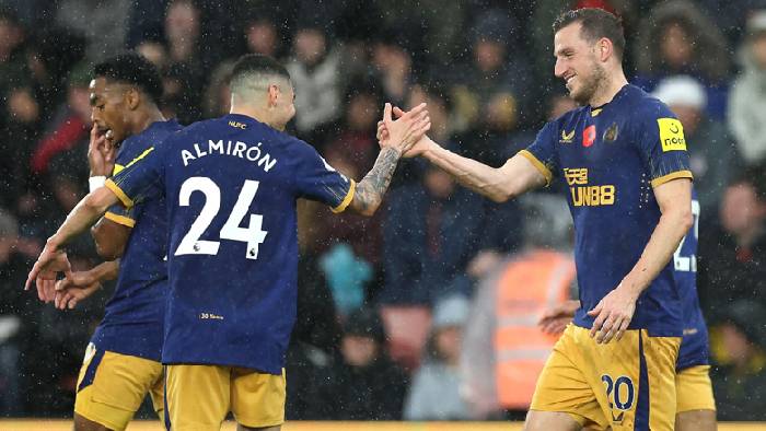 Soi k&egrave;o phạt g&oacute;c Southampton vs Newcastle, 3h ng&agrave;y 25/1