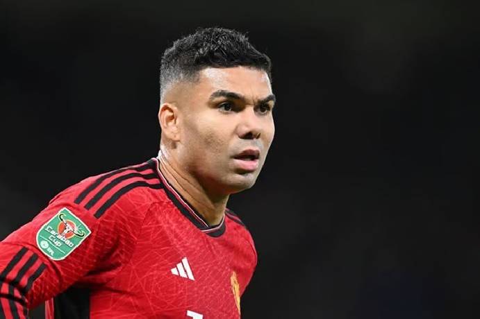 Casemiro sẽ rời MU khi m&ugrave;a giải kh&eacute;p lại