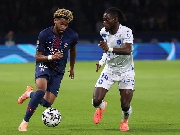 Si&ecirc;u m&aacute;y t&iacute;nh dự đo&aacute;n Auxerre vs PSG, 02h00 ng&agrave;y 24/01