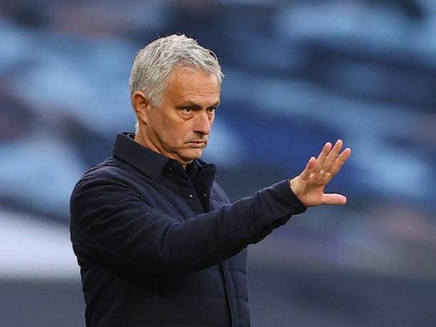 Jose Mourinho c&oacute; 12 ng&agrave;y để giữ ghế HLV Tottenham