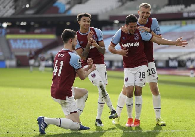 Lingard lập nh&oacute;m 'Backstreet Moyes' ở West Ham