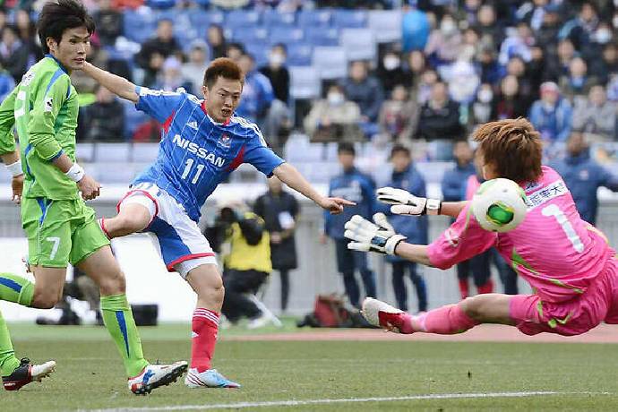 Soi k&egrave;o phạt g&oacute;c Shonan Bellmare vs Yokohama FC, 17h ng&agrave;y 24/2