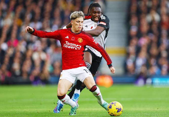 Soi k&egrave;o hiệp 1 MU vs Fulham, 22h00 ng&agrave;y 24/2