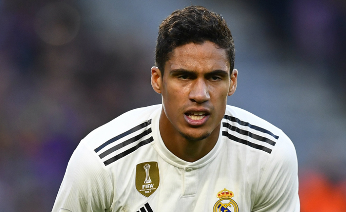 Varane ch&iacute;nh thức l&ecirc;n tiếng về &lsquo;b&atilde;o tin đồn&rsquo; chia tay Real Madrid