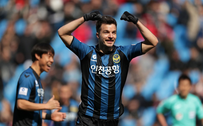 Đội b&oacute;ng của C&ocirc;ng Phượng sắp đ&oacute;n 'si&ecirc;u tiền đạo' trở lại