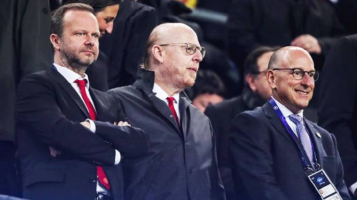 C&aacute;c CĐV MU muốn tống khứ Nh&agrave; Glazers sau Super League