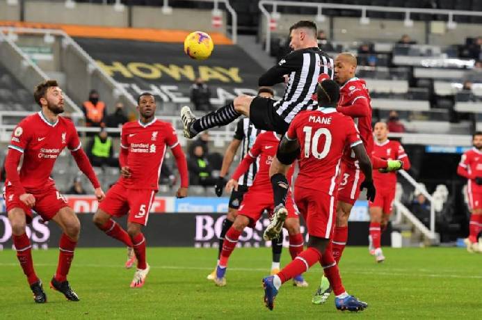 Lịch thi đấu b&oacute;ng đ&aacute; h&ocirc;m nay 24/4: Liverpool vs Newcastle