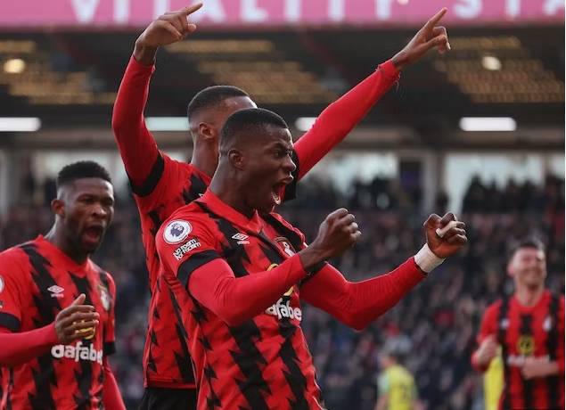 Đội h&igrave;nh ra s&acirc;n ch&iacute;nh thức Bournemouth vs West Ham, 20h ng&agrave;y 23/4