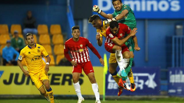 Nhận định Almeria vs Alcorcon, 0h30 ng&agrave;y 26/6