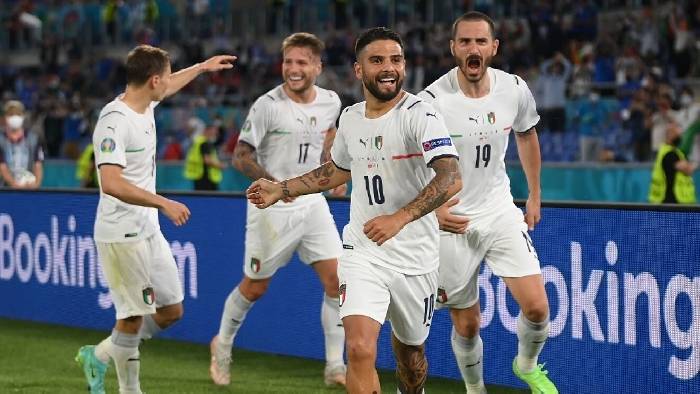 Dự đo&aacute;n, soi k&egrave;o thẻ v&agrave;ng Italia vs &Aacute;o, 2h ng&agrave;y 27/6