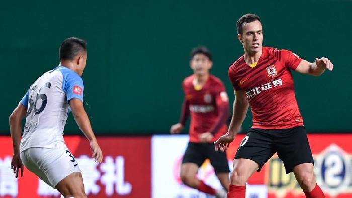 Soi k&egrave;o phạt g&oacute;c Guangzhou City vs Changchun Yatai, 16h30 ng&agrave;y 24/6