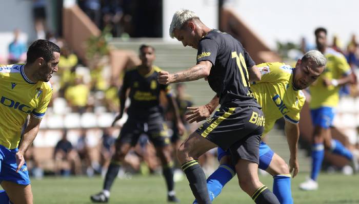 Nhận định, soi k&egrave;o Las Palmas vs Cadiz, 17h00 ng&agrave;y 24/7: Chưa dứt khủng hoảng