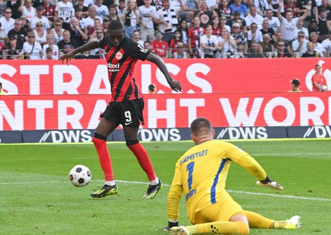 Nhận định, soi k&egrave;o Levski Sofia vs Eintracht Frankfurt, 00h00 ng&agrave;y 25/8