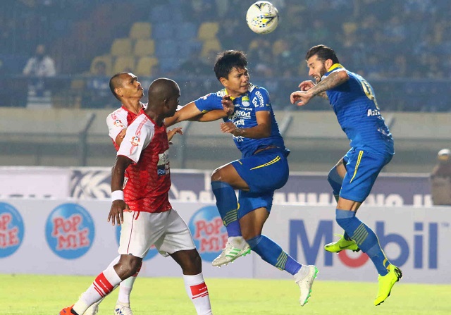 Ph&acirc;n t&iacute;ch tỷ lệ Persipura Jayapura vs Persib Bandung, 18h30 ng&agrave;y 23/9
