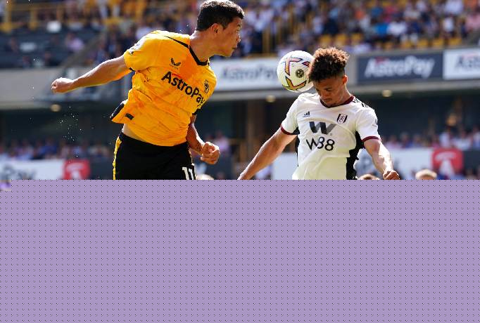 Soi k&egrave;o phạt g&oacute;c Luton Town vs Wolves, 21h ng&agrave;y 23/9