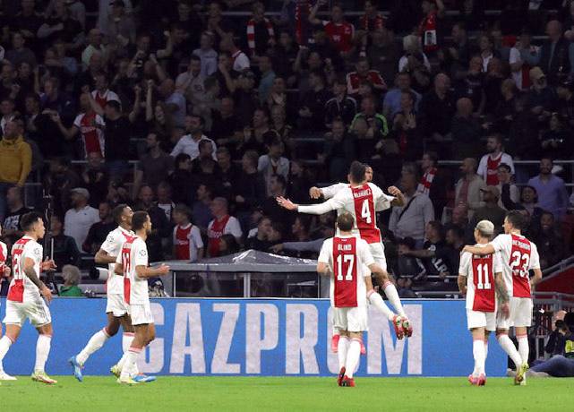 Đội h&igrave;nh ra s&acirc;n ch&iacute;nh thức Besiktas vs Ajax, 0h45 ng&agrave;y 25/11