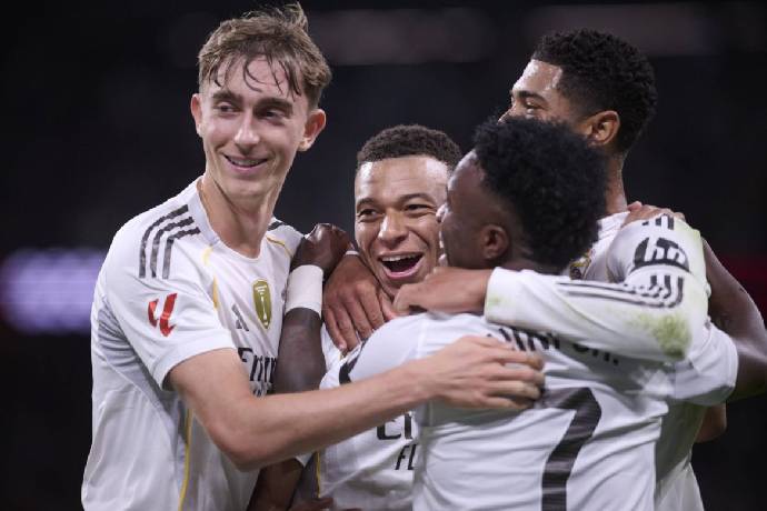 Soi k&egrave;o g&oacute;c Elche vs Real Madrid, 03h00 ng&agrave;y 24/11