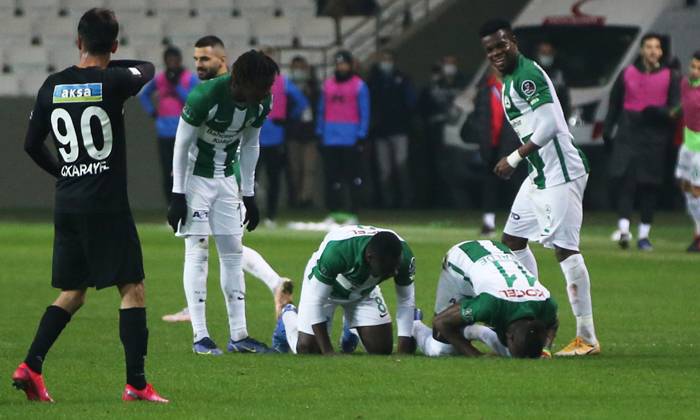 Soi k&egrave;o phạt g&oacute;c Giresunspor vs Hatayspor, 20h ng&agrave;y 25/12