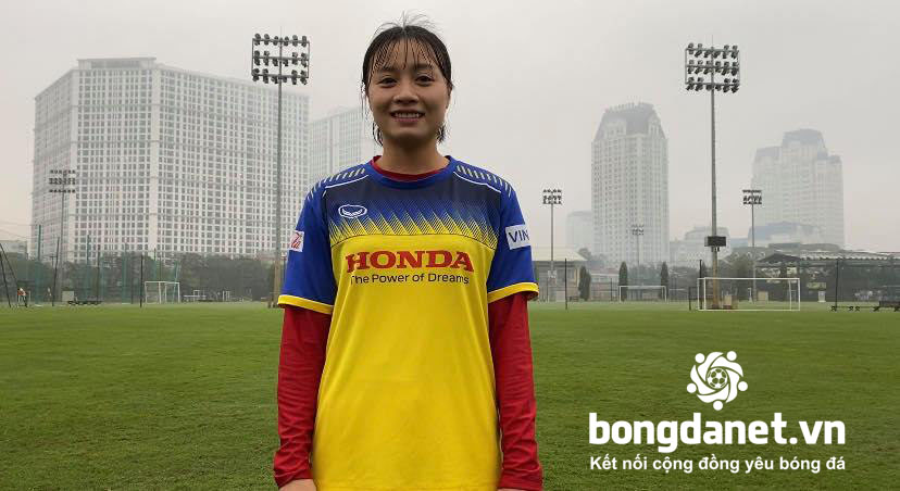 VIDEO: C&ocirc;ng ch&uacute;a b&oacute;ng đ&aacute; Ho&agrave;ng Thị Loan gửi lời ch&uacute;c Tết si&ecirc;u dễ thương đến NHM