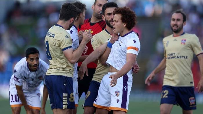 Soi k&egrave;o phạt g&oacute;c Newcastle Jets vs Perth Glory, 13h00 ng&agrave;y 25/1: Đội kh&aacute;ch l&eacute;p vế