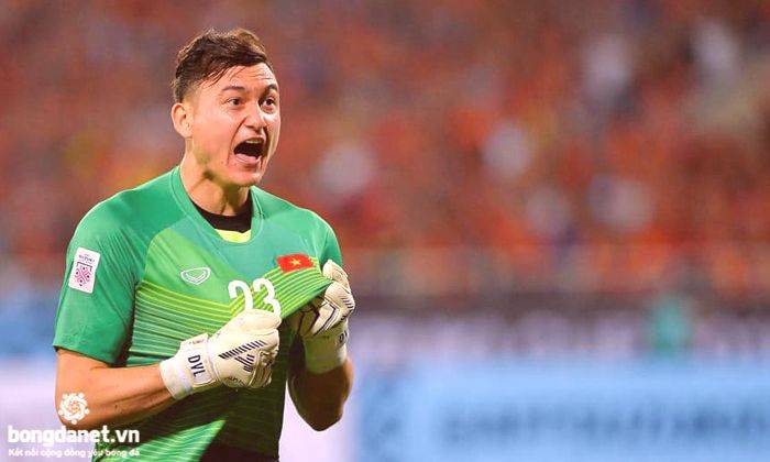 &Aacute;o đấu của Đặng Văn L&acirc;m tại Cerezo Osaka c&oacute; gi&aacute; bao nhi&ecirc;u?