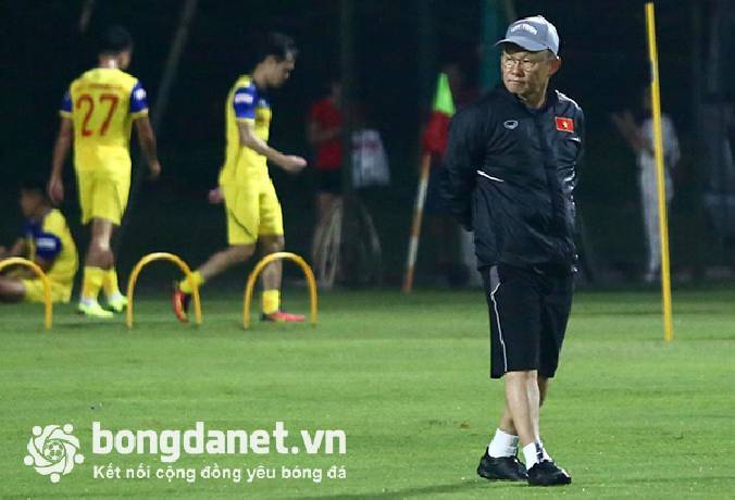 VFF n&acirc;ng lương để giữ ch&acirc;n HLV Park Hang Seo bằng mọi gi&aacute;?