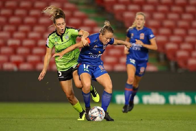 Ph&acirc;n t&iacute;ch k&egrave;o hiệp 1 Nữ Canberra vs Nữ Newcastle Jets, 13h25 ng&agrave;y 25/2