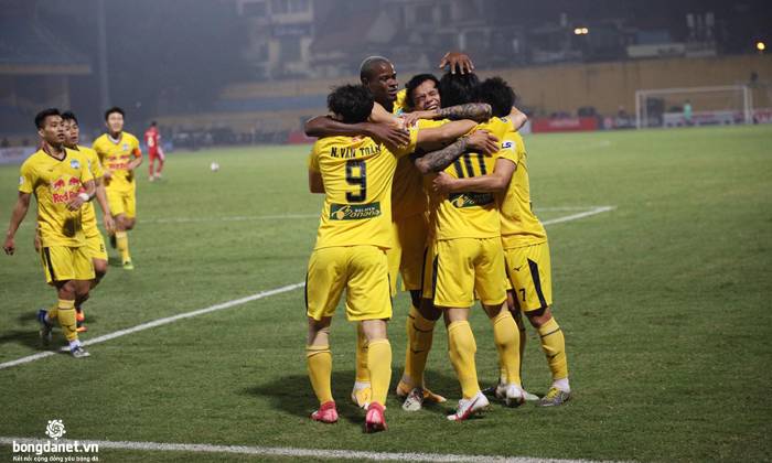 Video Viettel 0-3 HAGL: Kh&aacute;c biệt từ Nguyễn C&ocirc;ng Phượng