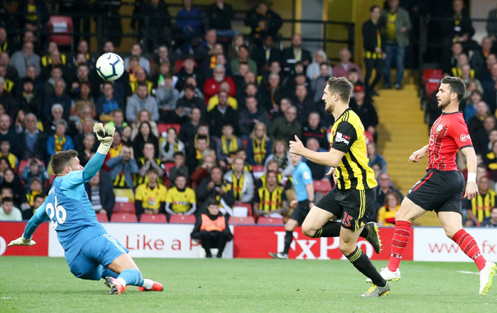 B&agrave;n thắng nhanh nhất lịch sử Ngoại hạng Anh xuất hiện trong loạt đấu b&ugrave;