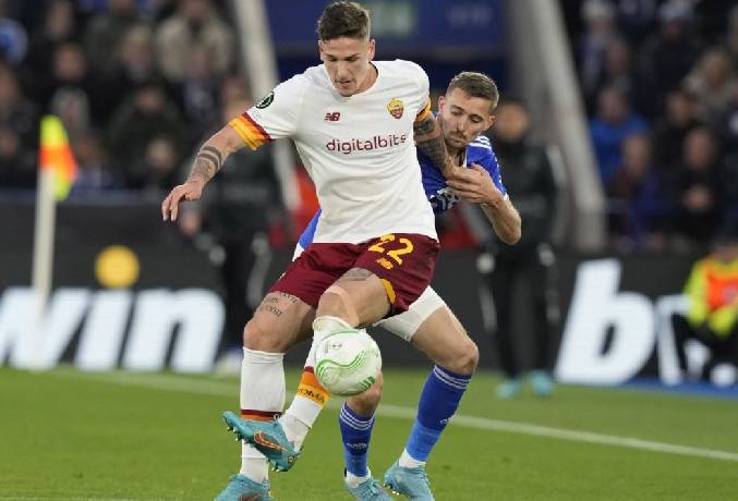 Dự đo&aacute;n, soi k&egrave;o thẻ v&agrave;ng Roma vs Feyenoord, 2h ng&agrave;y 26/5