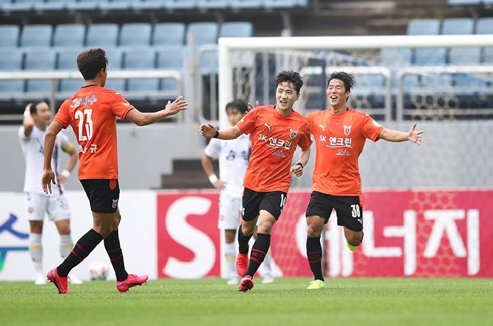 Ph&acirc;n t&iacute;ch k&egrave;o hiệp 1 Jeju vs Daejeon, 16h ng&agrave;y 24/6