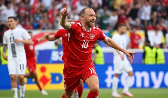 Si&ecirc;u m&aacute;y t&iacute;nh dự đo&aacute;n Đan Mạch vs Serbia, 02h00 ng&agrave;y 26/6