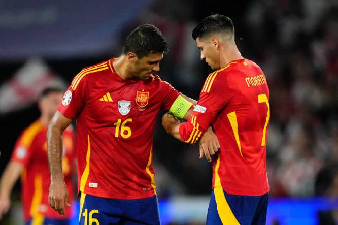 Rodri v&agrave; Morata bị UEFA buộc tội, đối diện với &aacute;n phạt nặng
