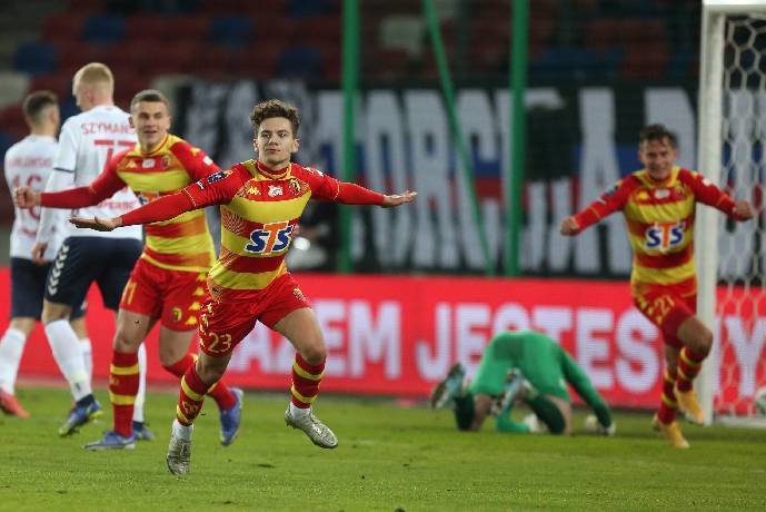 K&egrave;o xi&ecirc;n thơm nhất h&ocirc;m nay 26/8: Gornik vs Jagiellonia