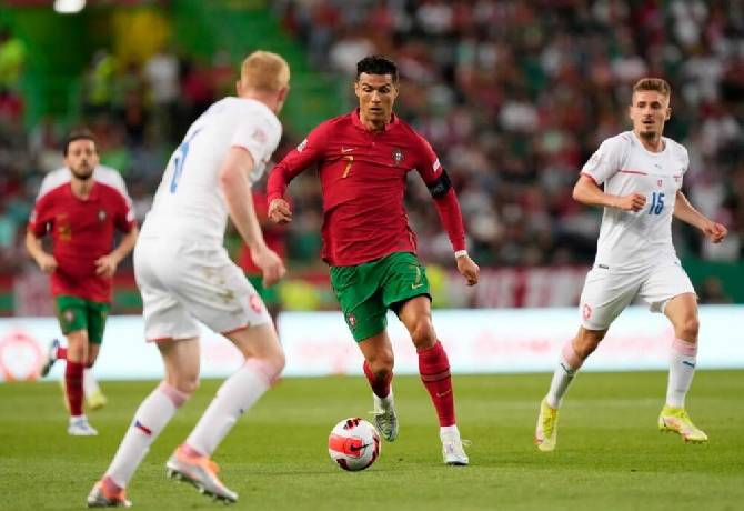 Soi k&egrave;o phạt g&oacute;c Czech vs Bồ Đ&agrave;o Nha, 01h45 ng&agrave;y 25/9