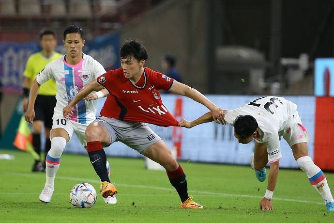 Soi k&egrave;o phạt g&oacute;c V-Varen Nagasaki vs Yokohama, 17h00 ng&agrave;y 24/9