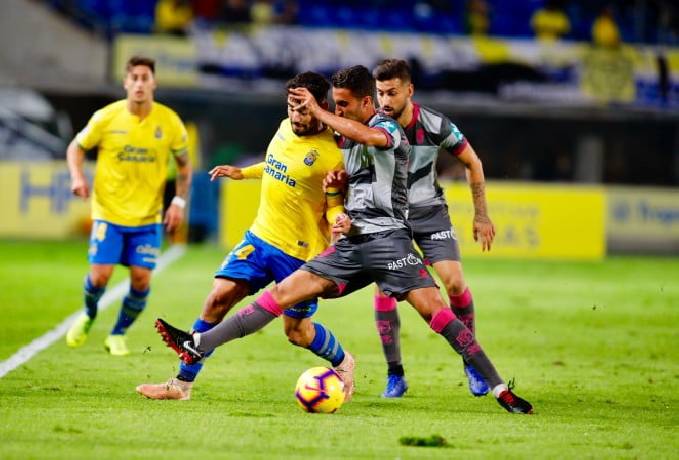 Soi k&egrave;o t&agrave;i xỉu Las Palmas vs Granada h&ocirc;m nay, 2h ng&agrave;y 26/9
