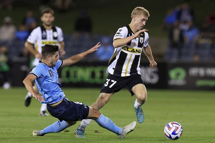 Soi k&egrave;o phạt g&oacute;c Sydney vs Macarthur, 13h00 ng&agrave;y 24/12