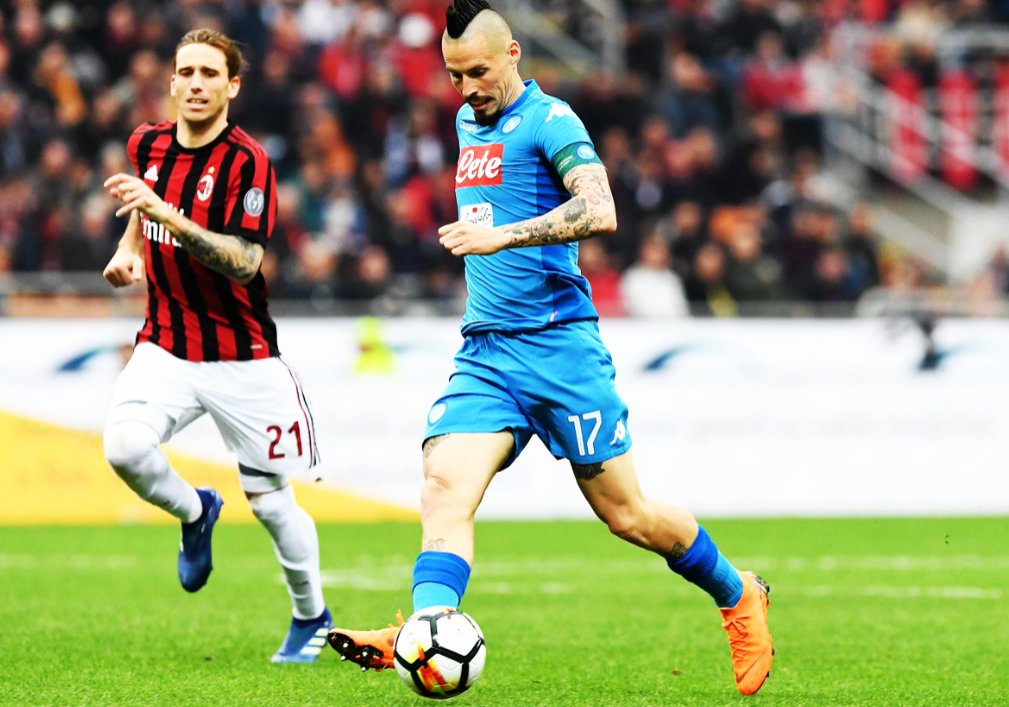 Dự đo&aacute;n AC Milan vs Napoli (2h30 27/1) bởi chuy&ecirc;n gia, người nổi tiếng