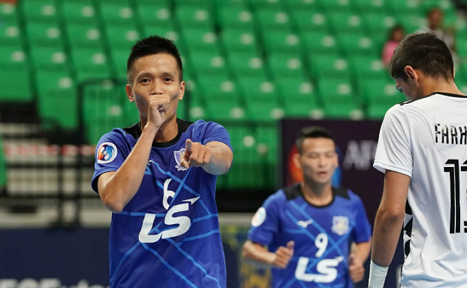 Tin tức b&oacute;ng đ&aacute; Việt Nam nổi bật 25/1: Đức H&ograve;a được CLB T&acirc;y Ban Nha k&yacute; hợp đồng