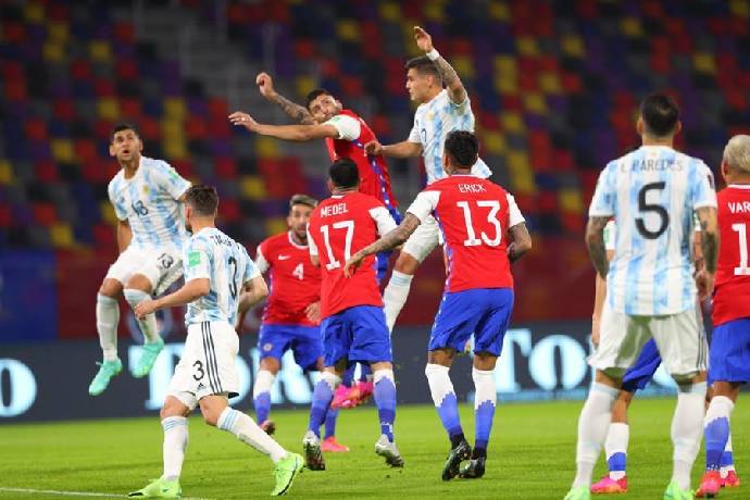 Soi k&egrave;o phạt g&oacute;c Chile vs Argentina, 7h15 ng&agrave;y 28/1