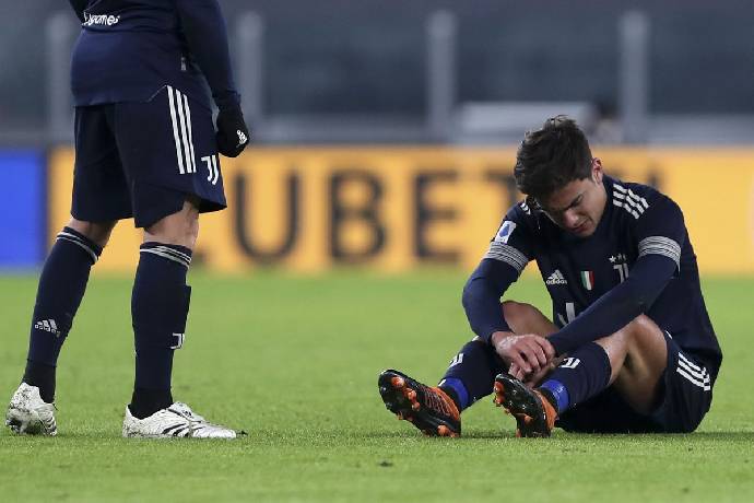 Dybala lặn lội sang T&acirc;y Ban Nha chữa trị chấn thương